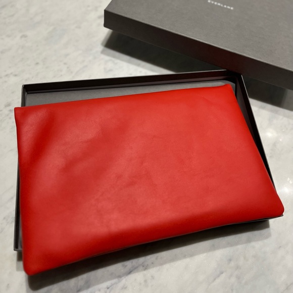 NWB - Everlane Red Leather Foldover Pouch - Picture 2 of 6
